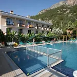 Perdikia Beach