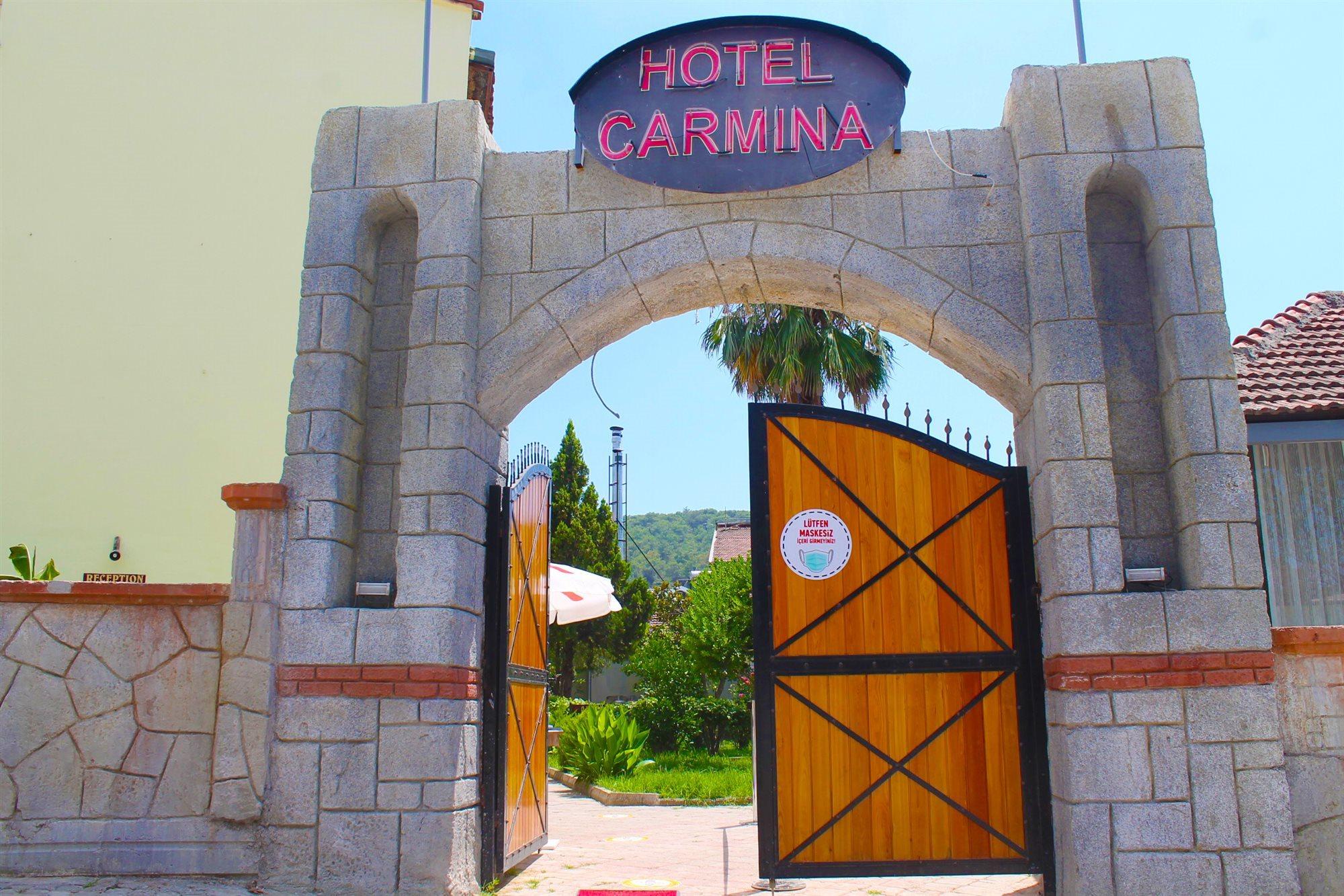 Hotel Carmina