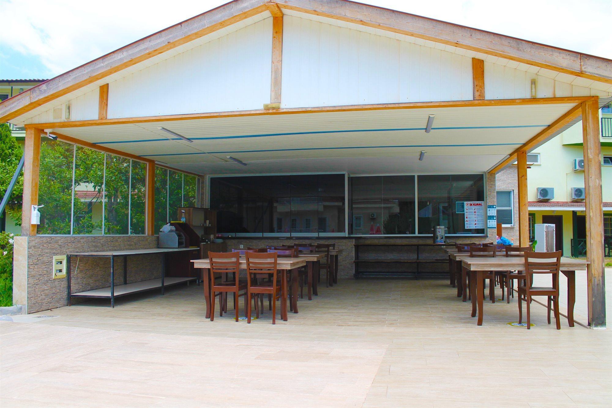 Carmina Hotel 3*