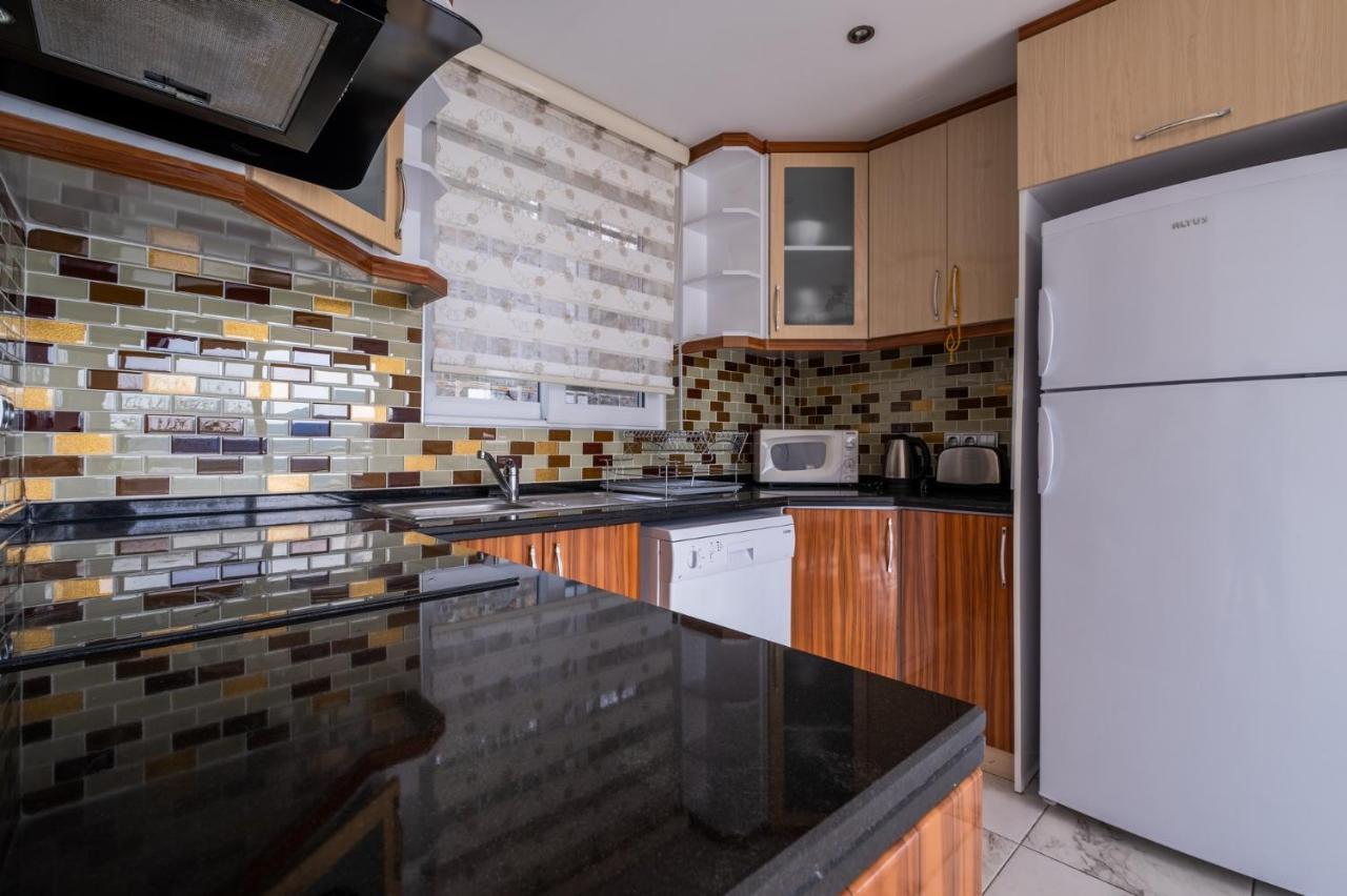 Solo - Adel Villa, 4 Bedroom Private At Villa *