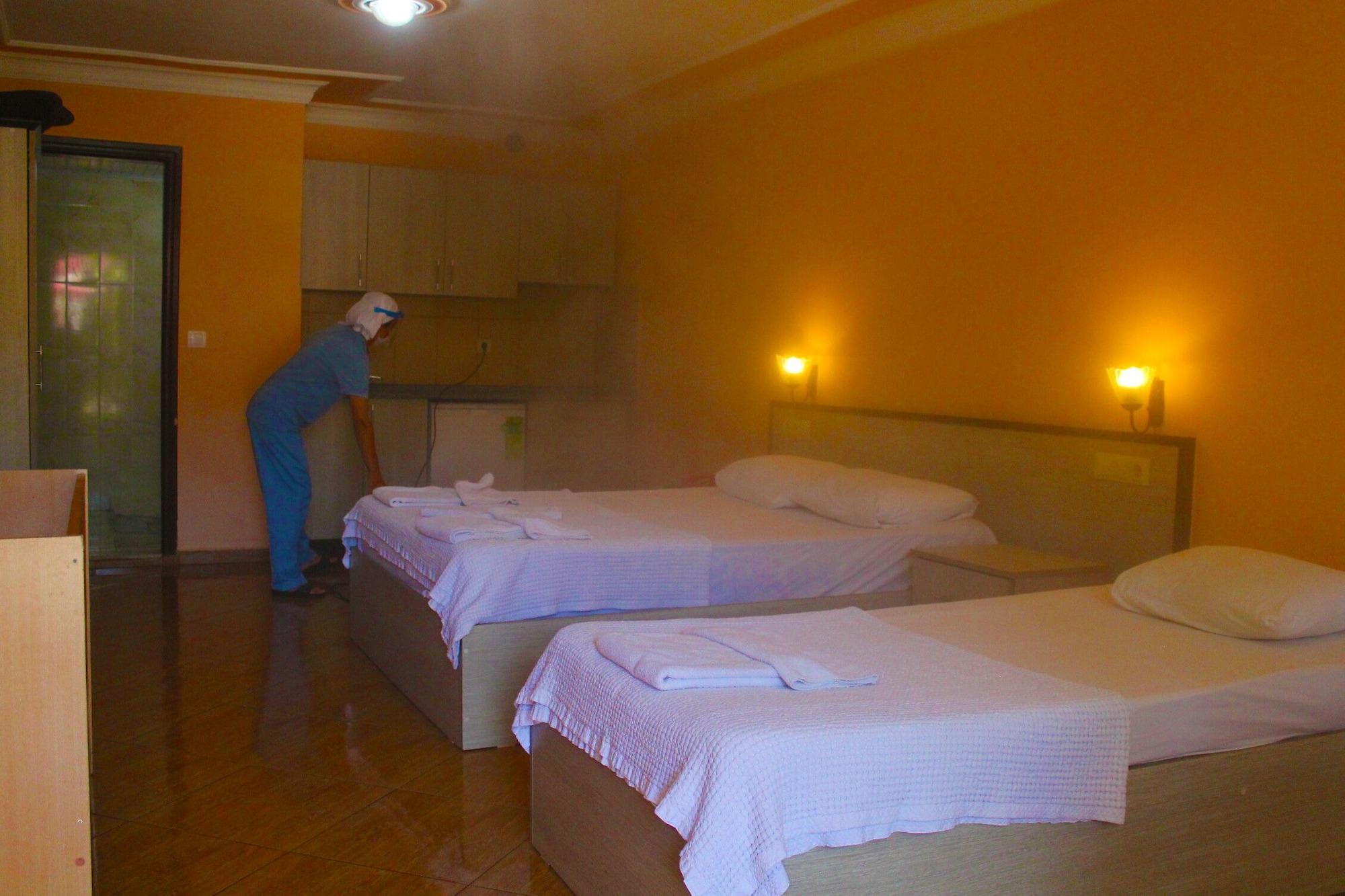 Carmina Hotel