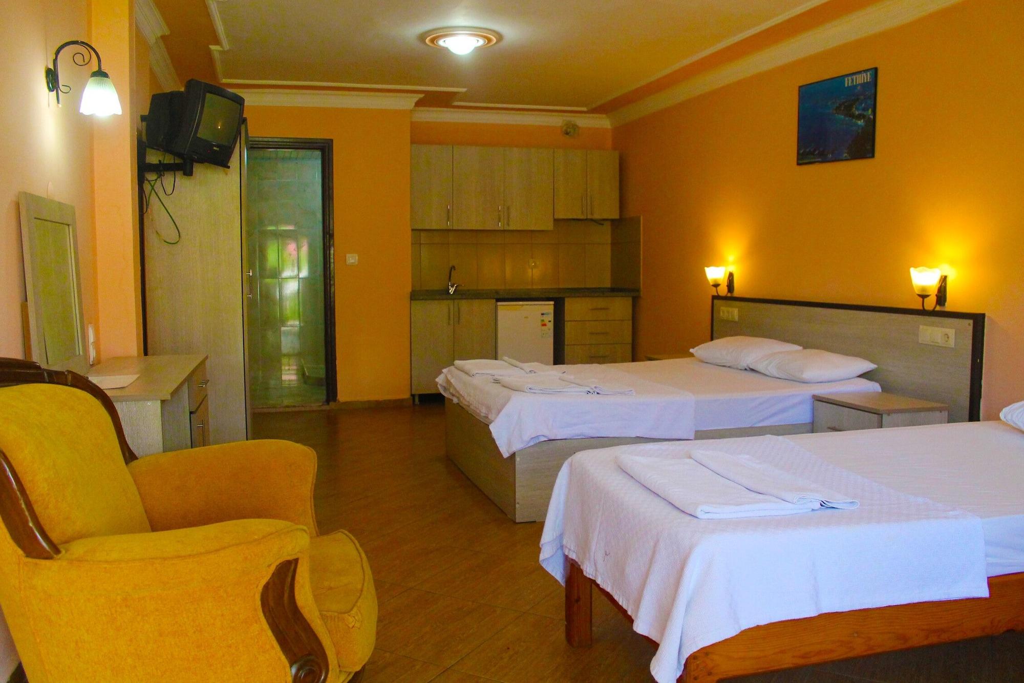 Carmina Hotel