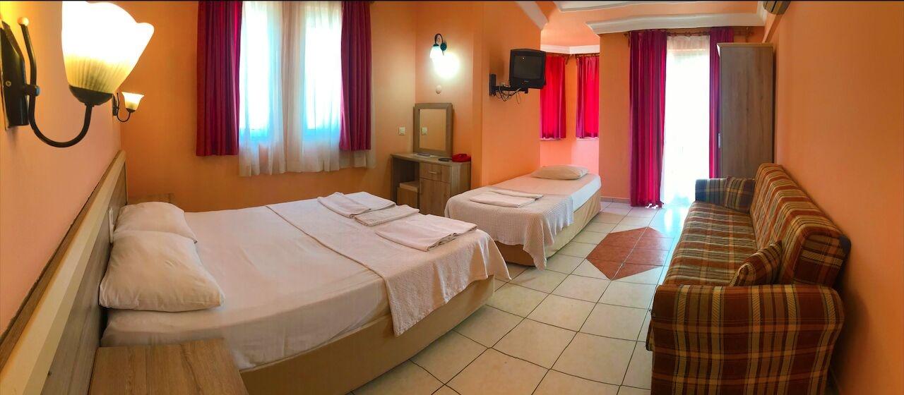 Carmina Hotel