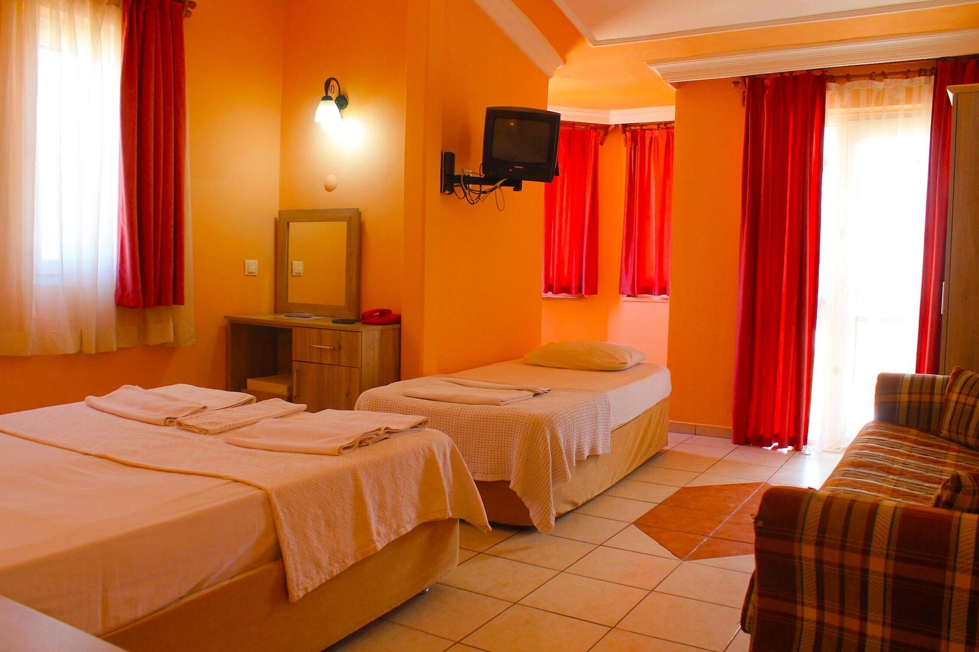 Carmina Hotel 3*
