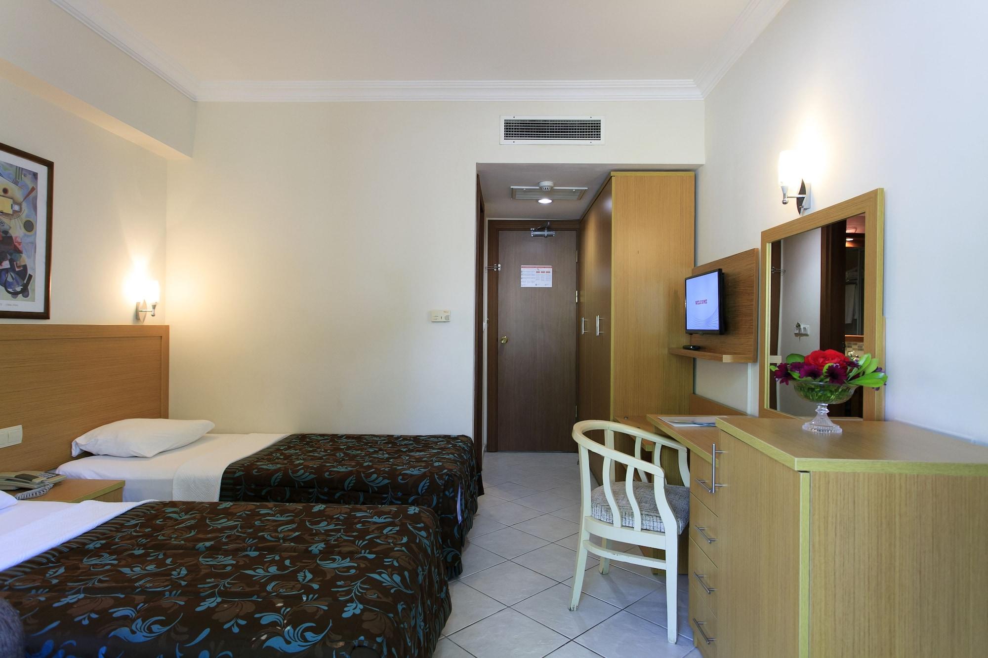 Perdikia Otel 3*
