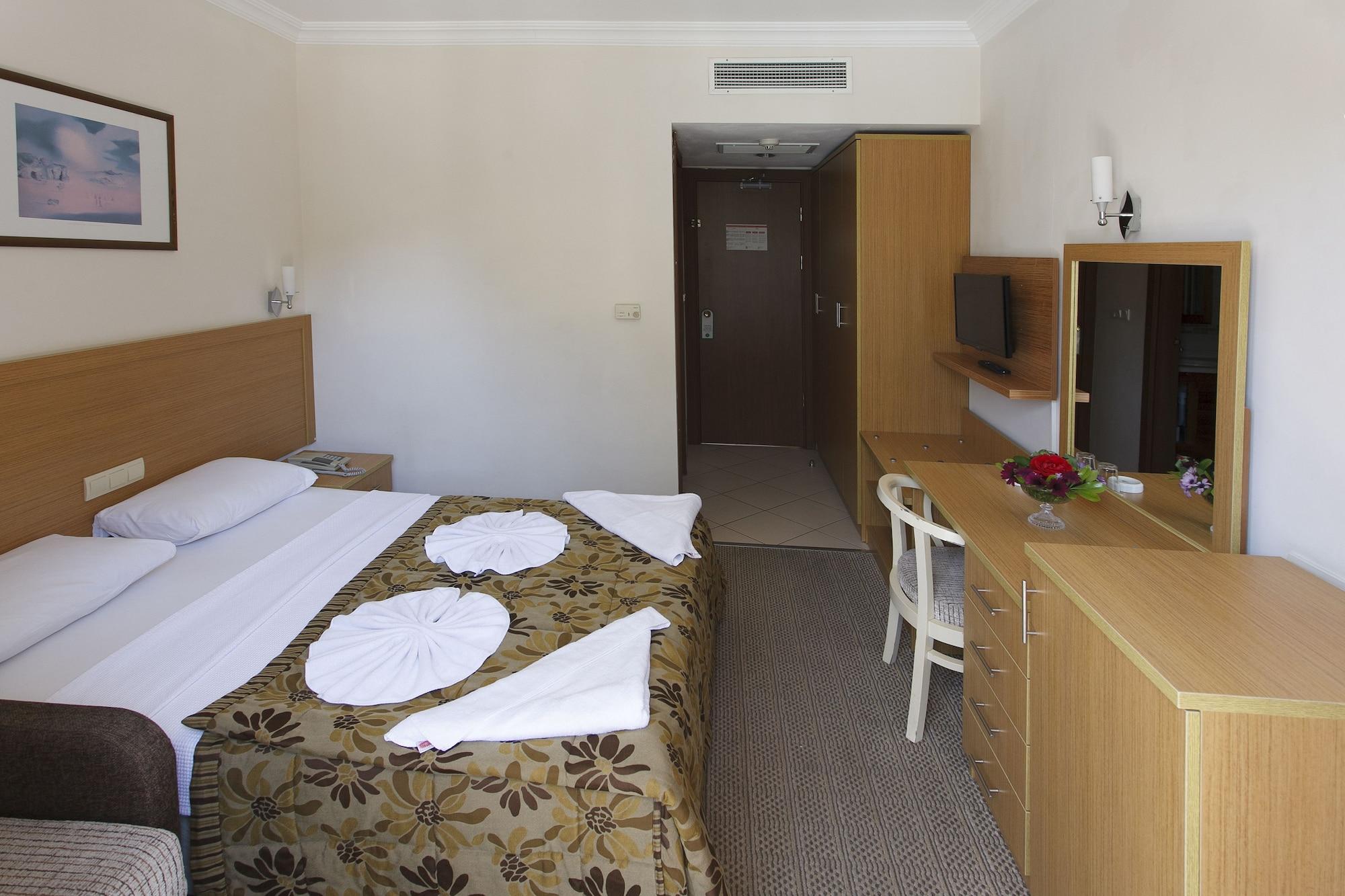Perdikia Otel