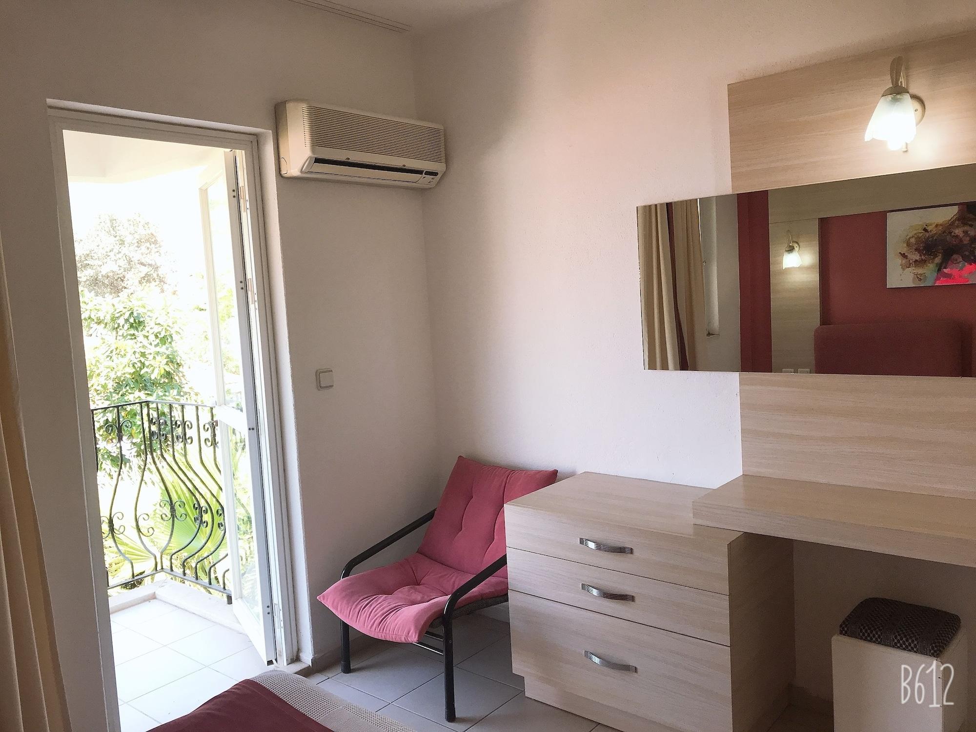 Ant Hotel 3*