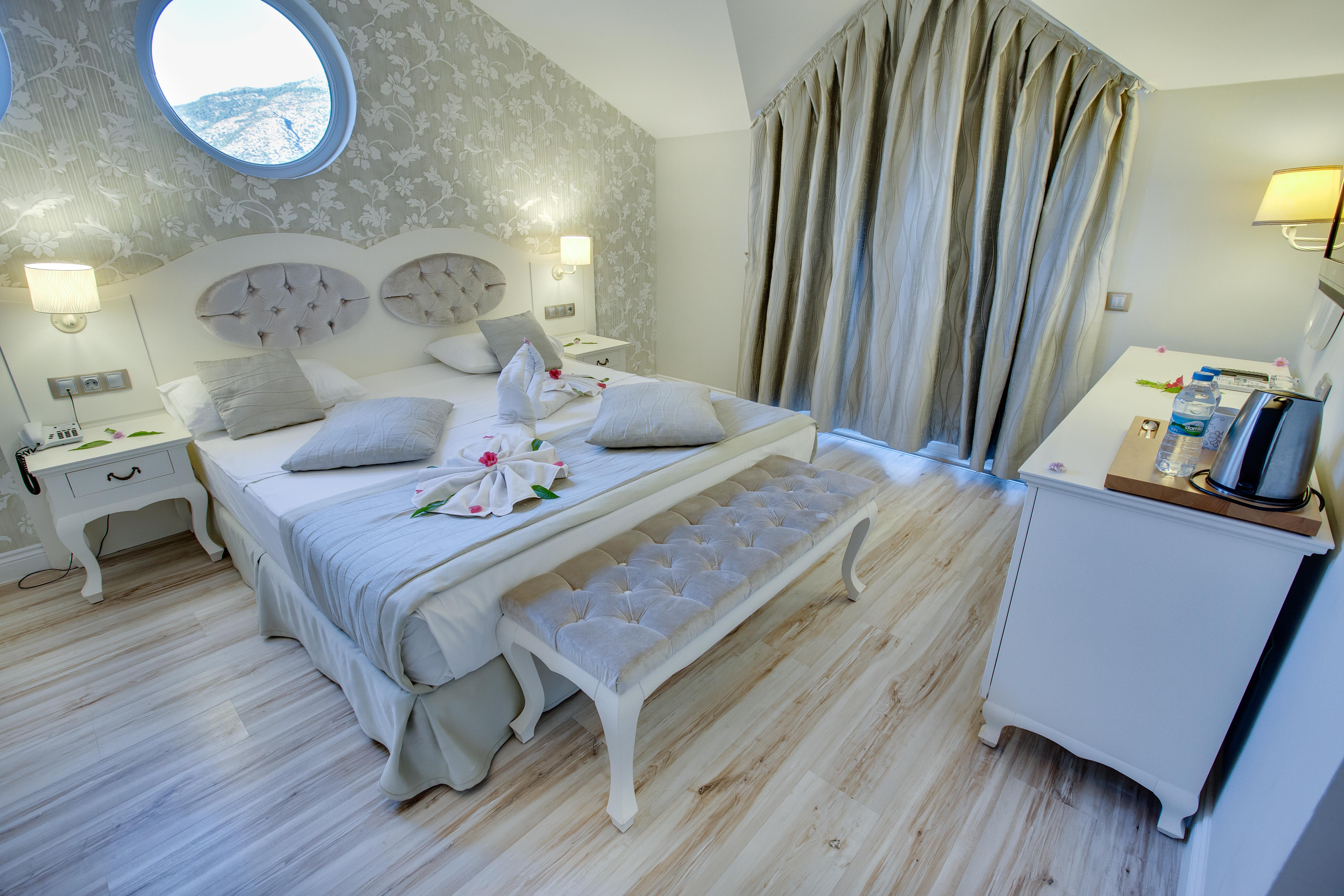 Pinehill Hotel&suites