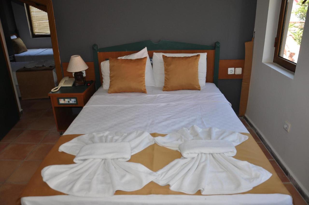 Otel Random By Lookbookholiday Ölüdeniz