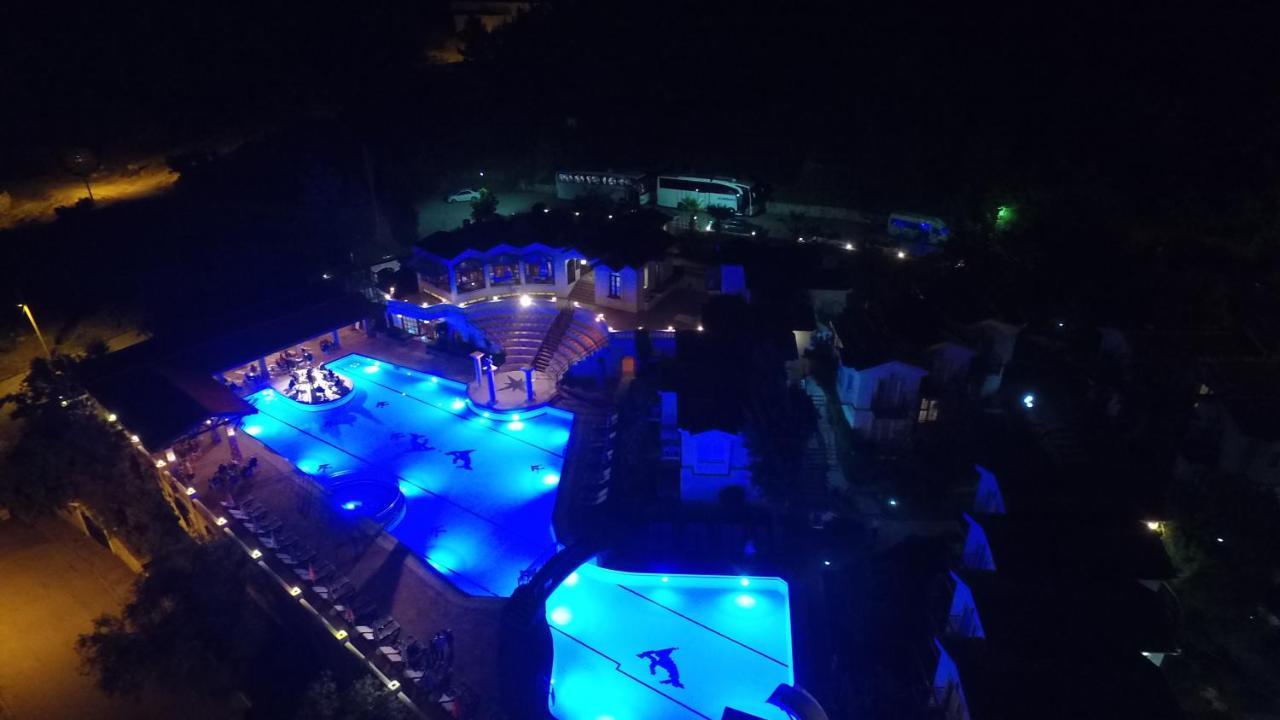 Artemisia Royal Park Club