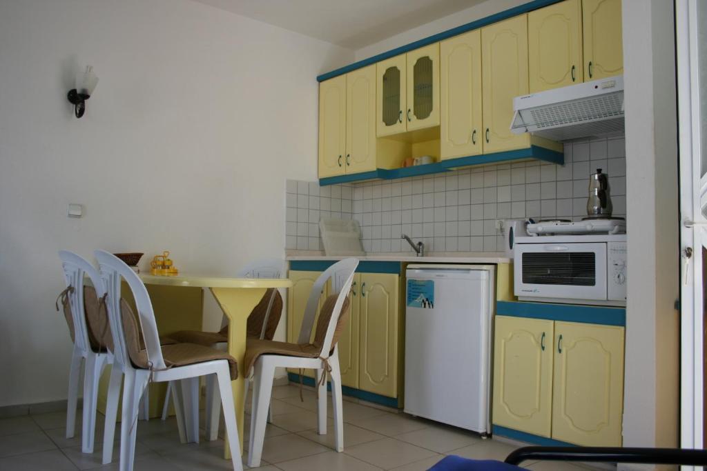 Ant Hotel 3*