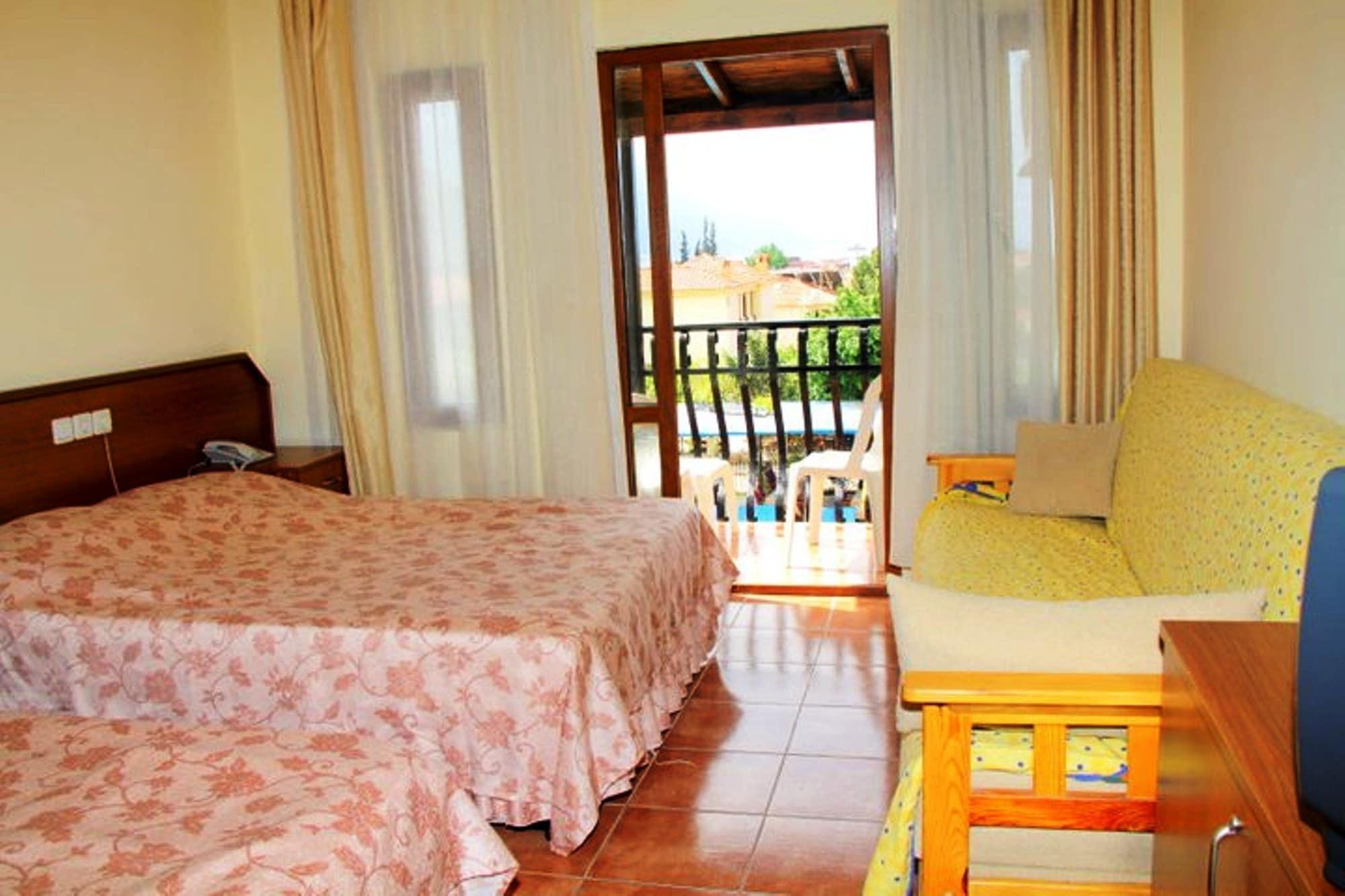 Magic Tulip Hotel 3*