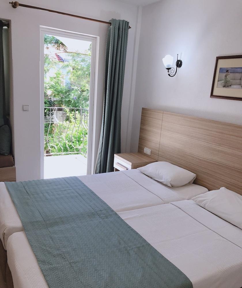 Hotel Ant 3*