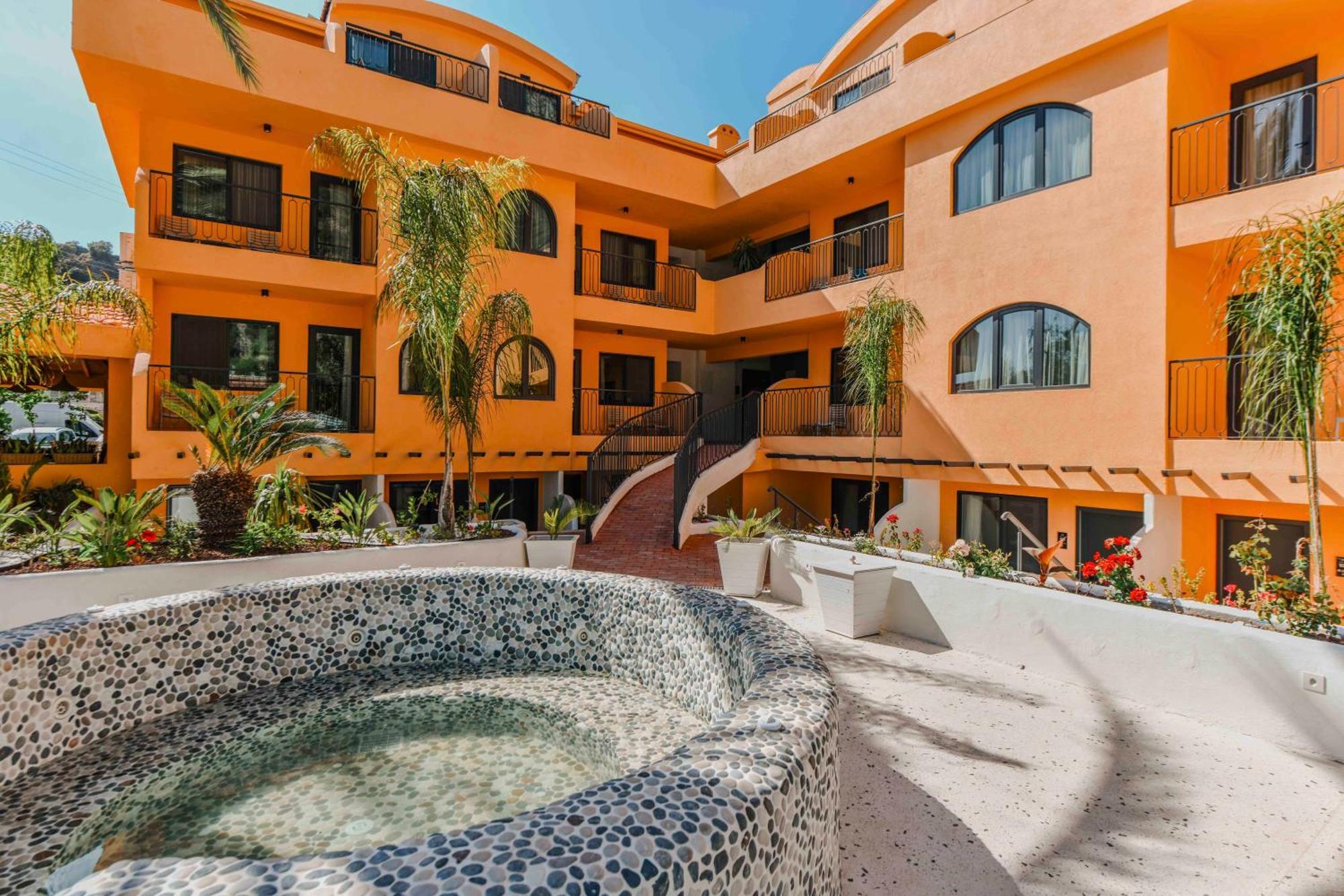 Unsal Hotel