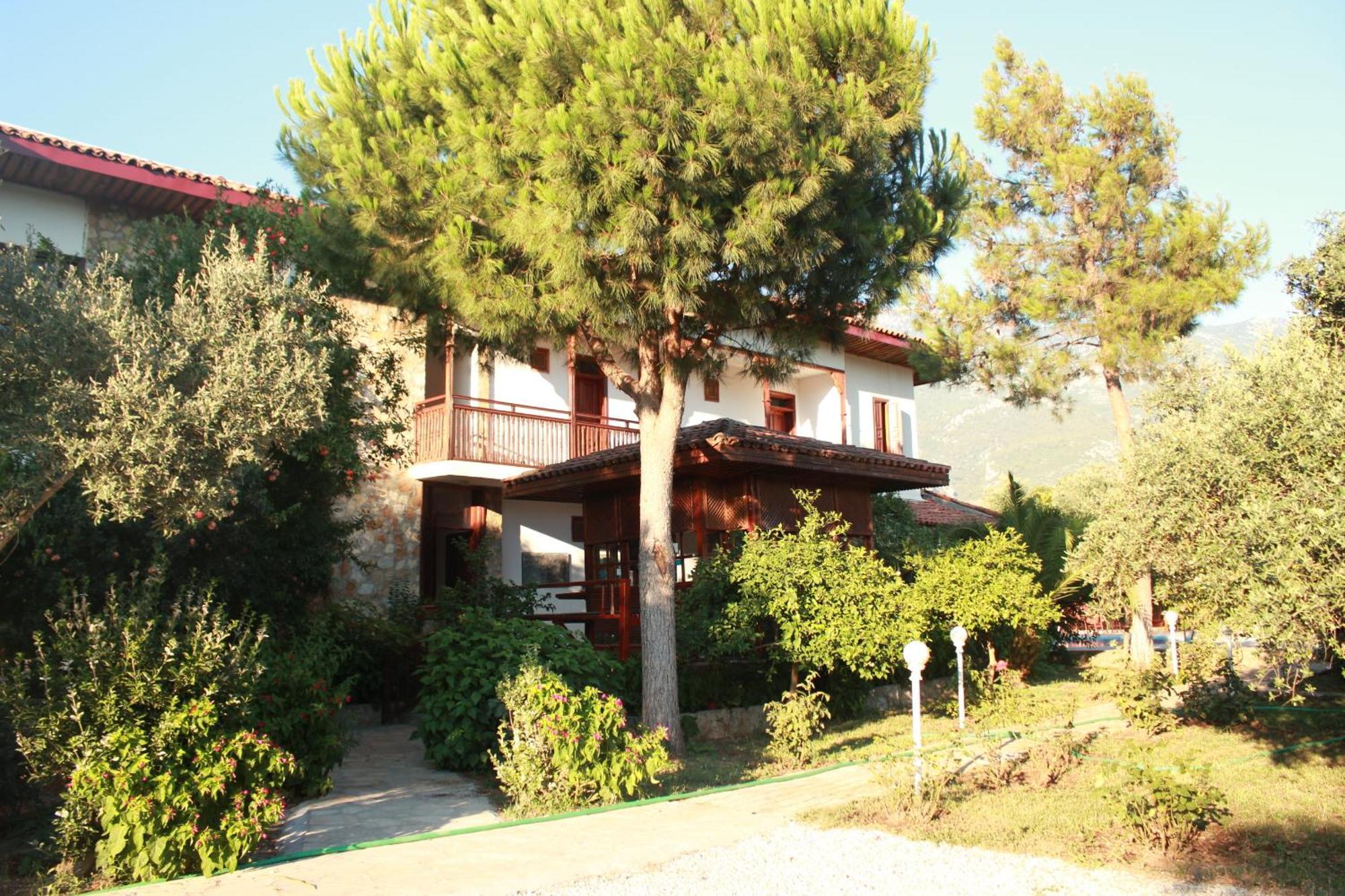 Hotel Elze 4*