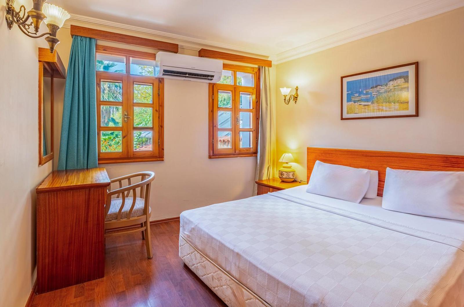 Otel Perdikia