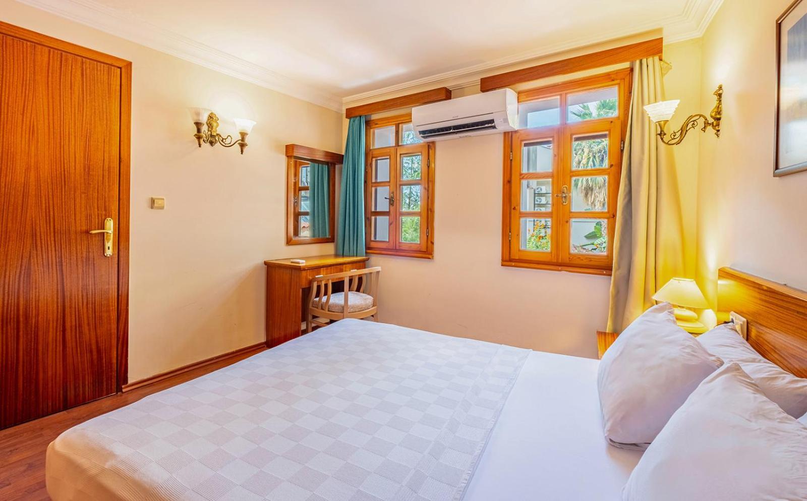 Perdikia Otel 3*