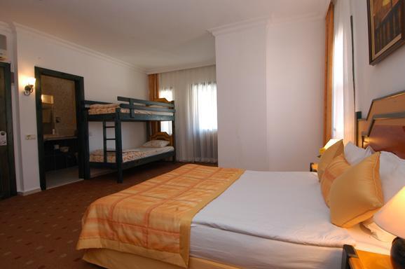 Noa Hotel