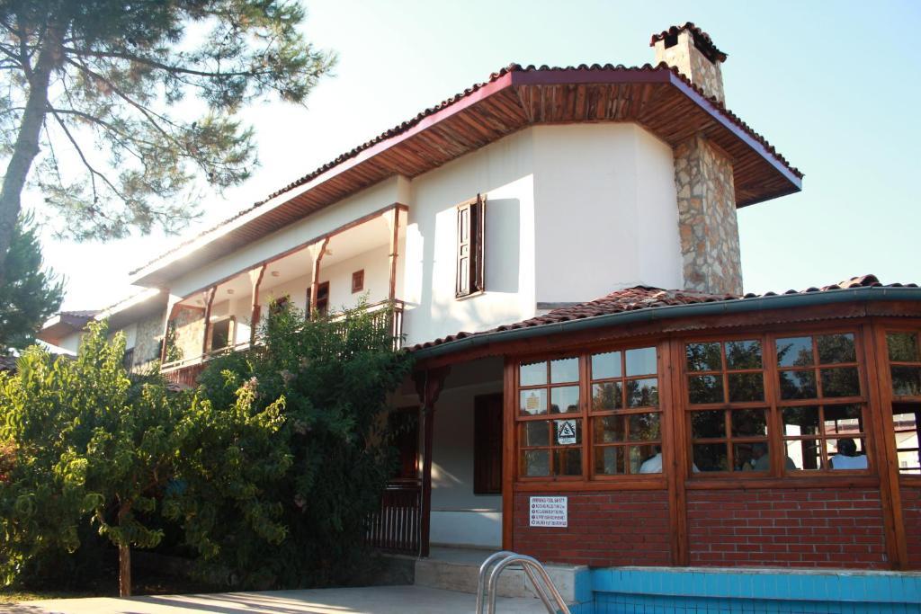 Hotel Elze 4*