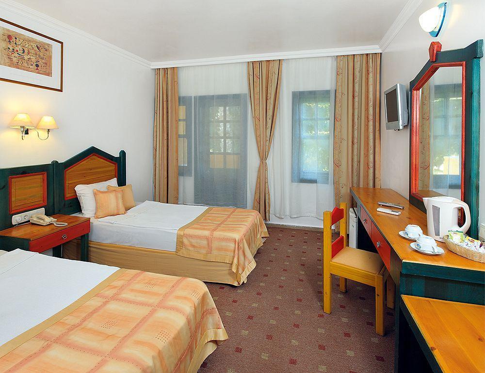 Noa Hotel