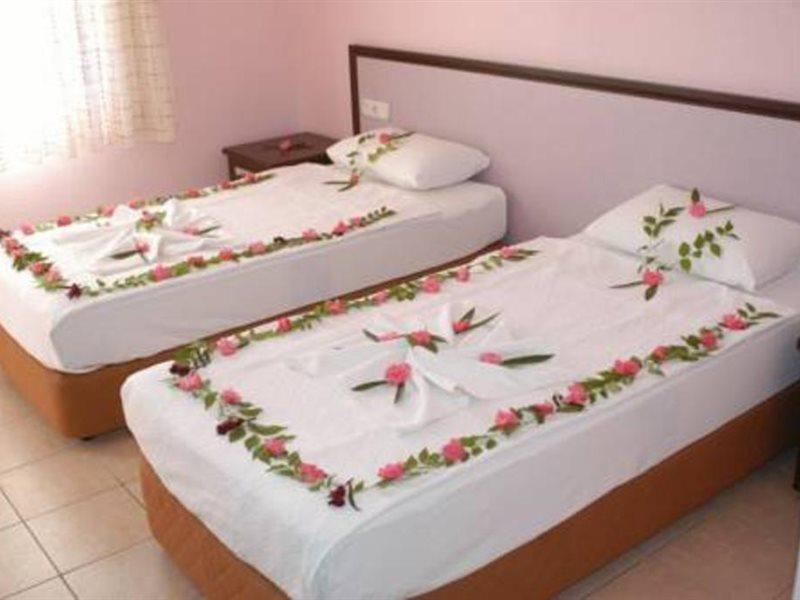Carmina Hotel 3*