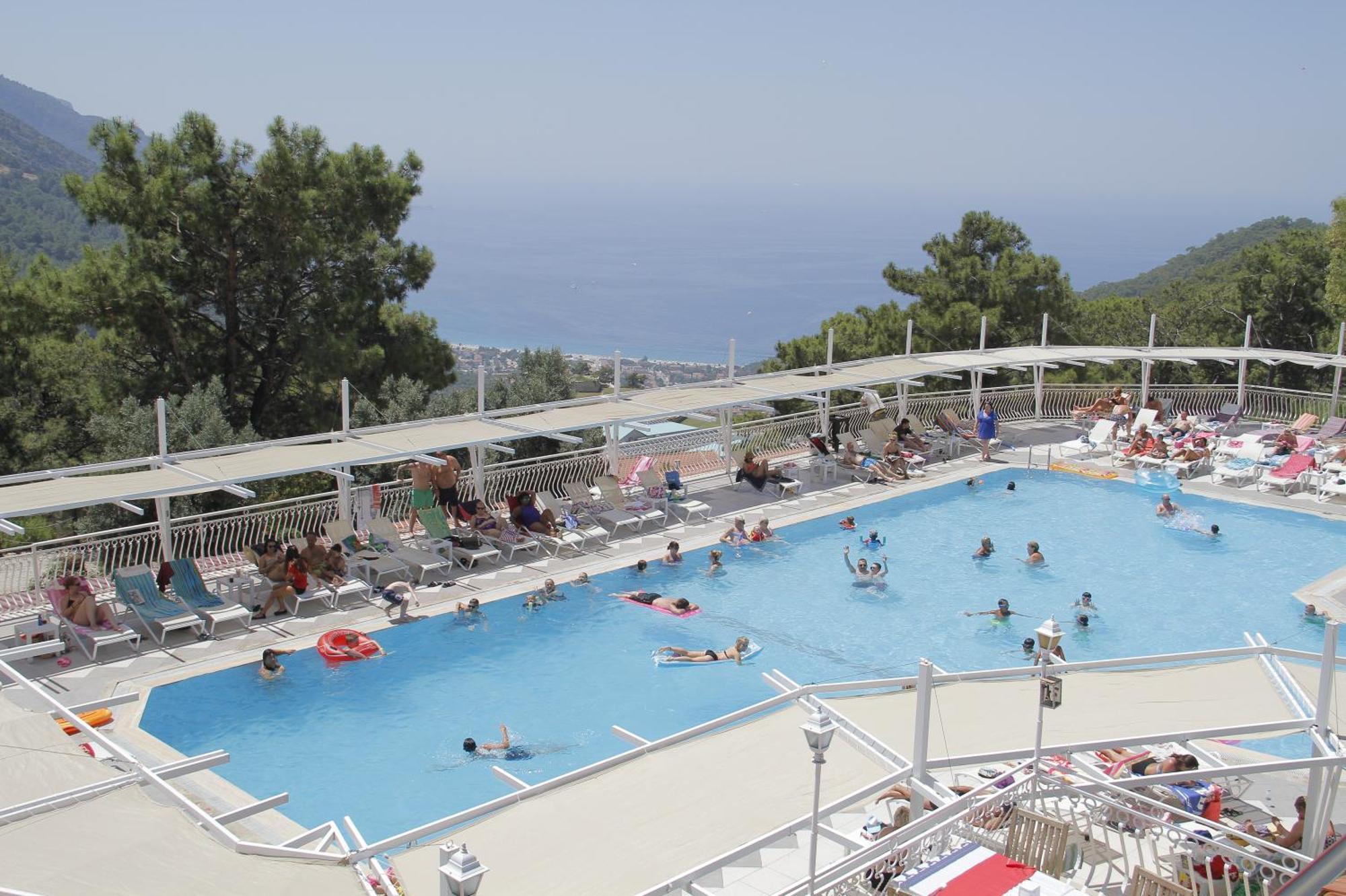 Hotel Nicholas Park 4*