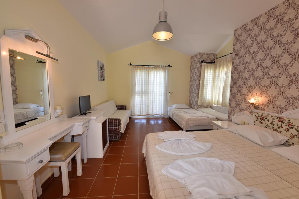 Artemisia Royal Park Club Hotel 3*