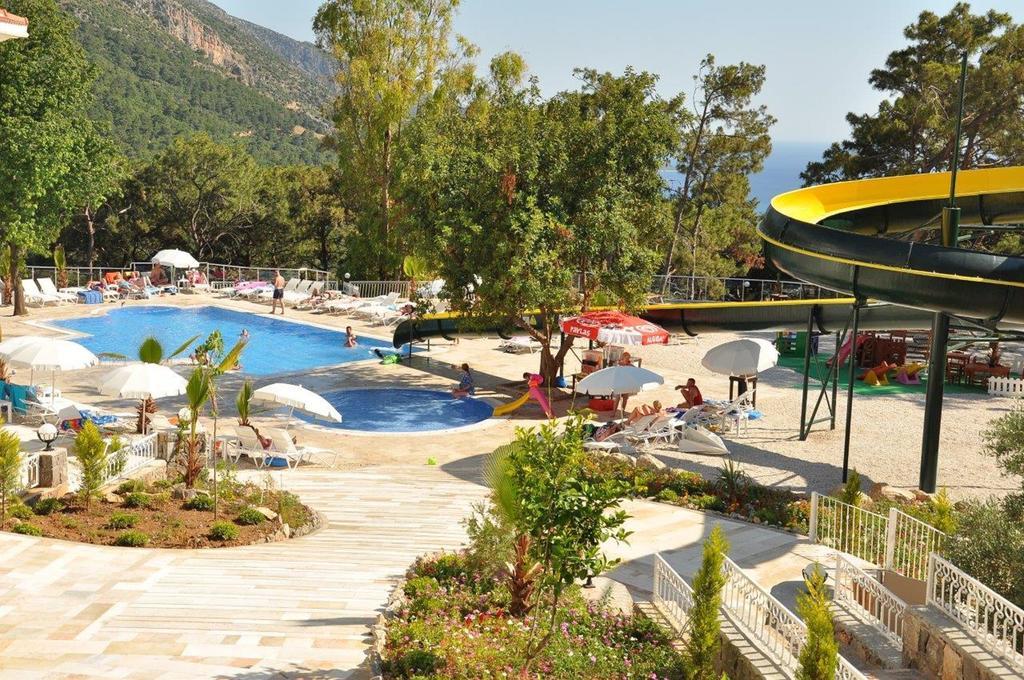 Hotel Nicholas Park 4*
