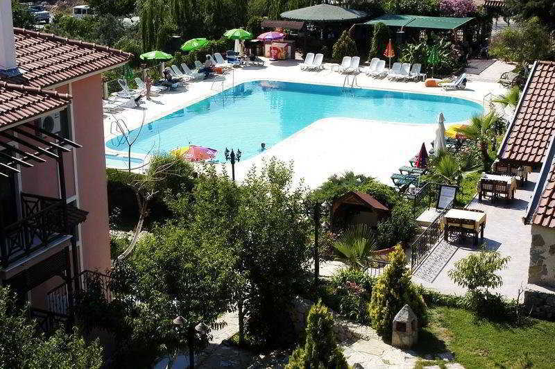 Club Pink Palace Hotel Ölüdeniz