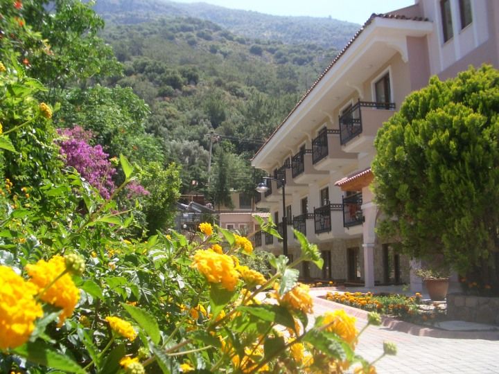 Perdikia Otel