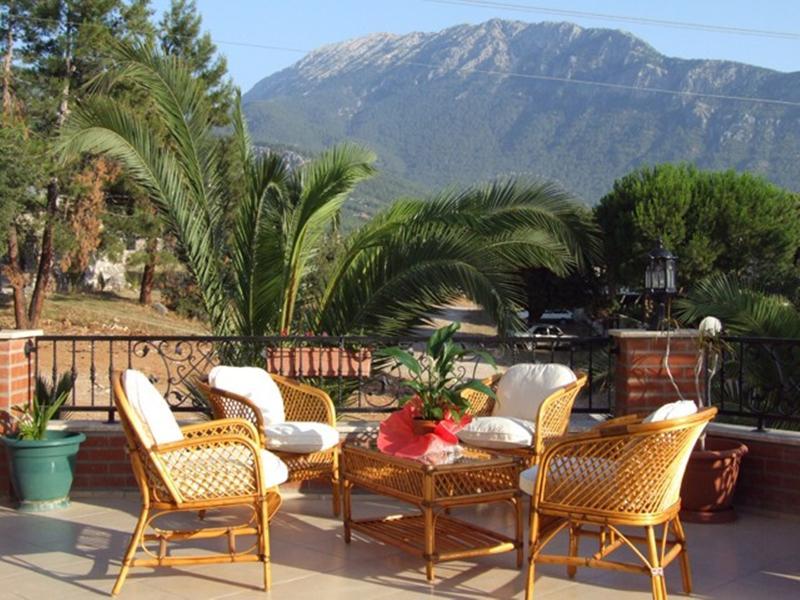 Otel Leytur 3*