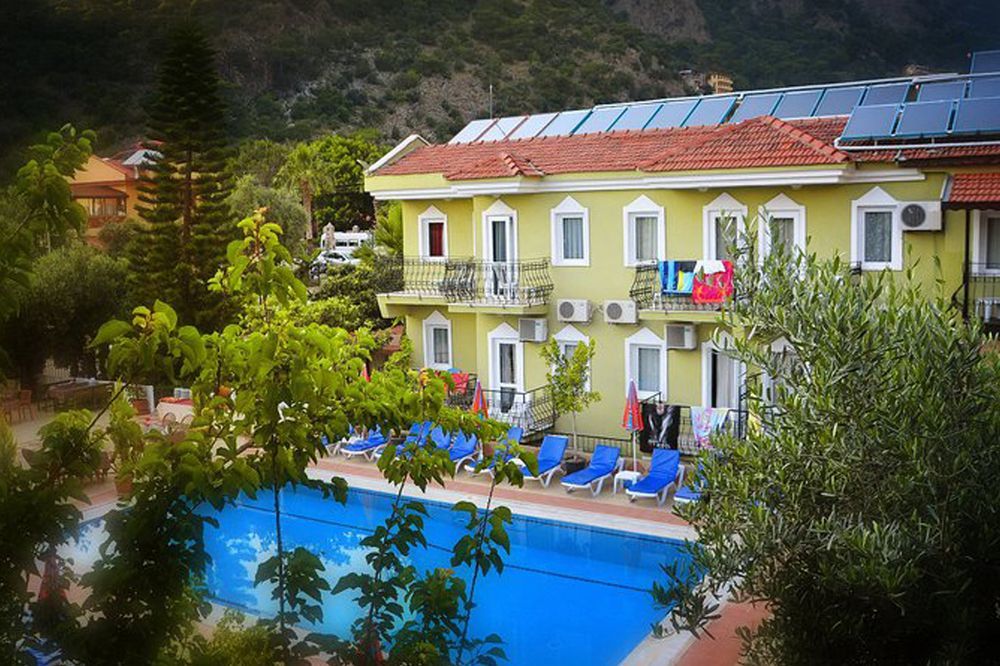 Taner Otel 3*