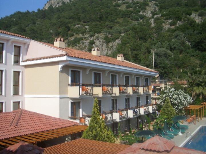 Otel Perdikia