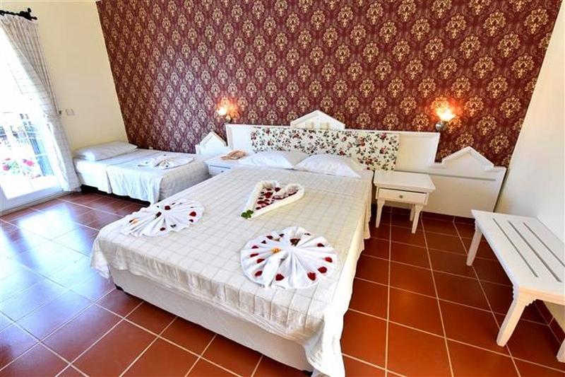 Artemisia Royal Park Club 3*
