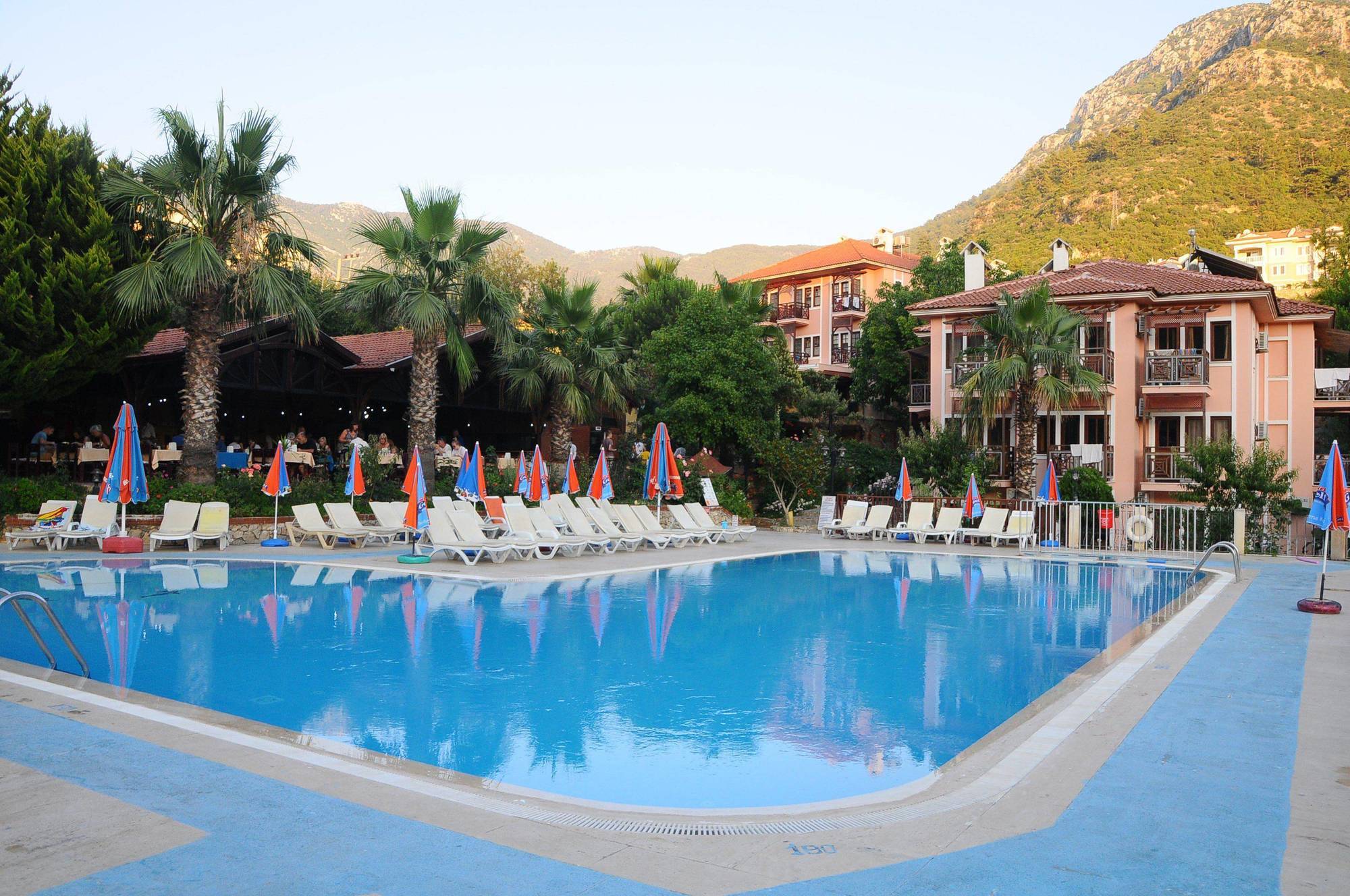 Club Pink Palace Hotel Ölüdeniz