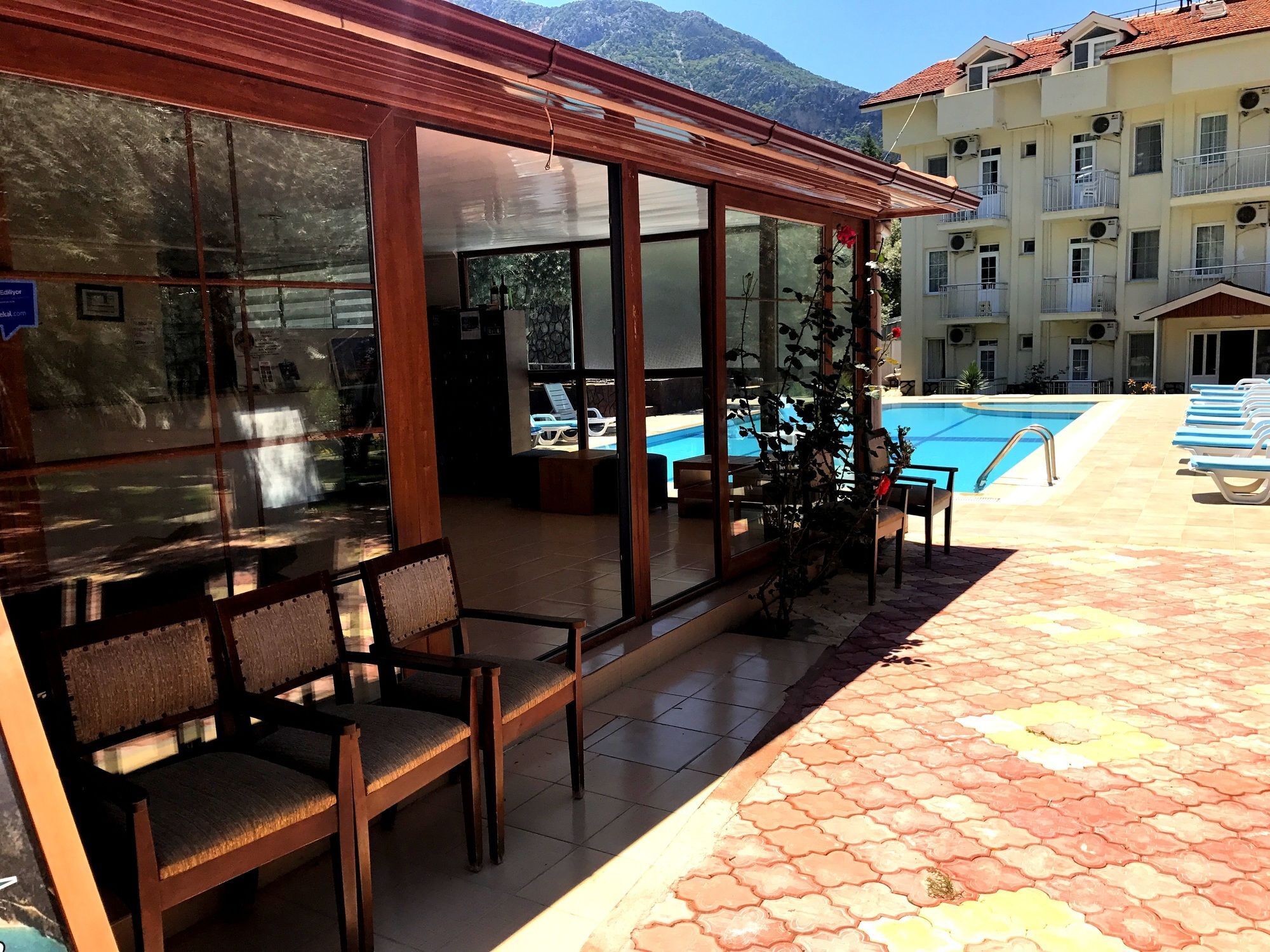 Doga Hotel 3*