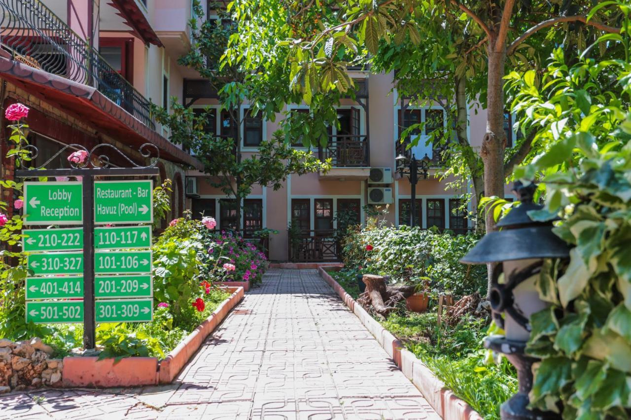 Club Pink Palace Hotel Ölüdeniz