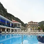 Montebello Deluxe Hotel