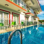 Sunshine Holiday Resort