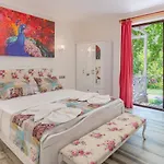 Club Pink Palace Hotel