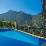 Villa Targaryen