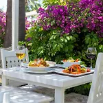 Sea Breeze Hotel&Apartments