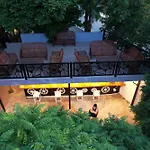 London Hotel