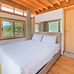 Le Chalet Turquoise Exclusive