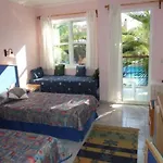 Blue Pearl Hotel & Apartments