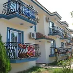 Gurol Aqua Resort Hotel And Apart