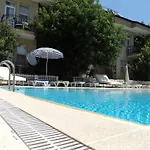 Club La Perla Hotel