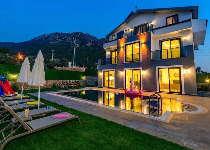 Atlantis - 4 Bedroom Holiday Villa In Hisaronu