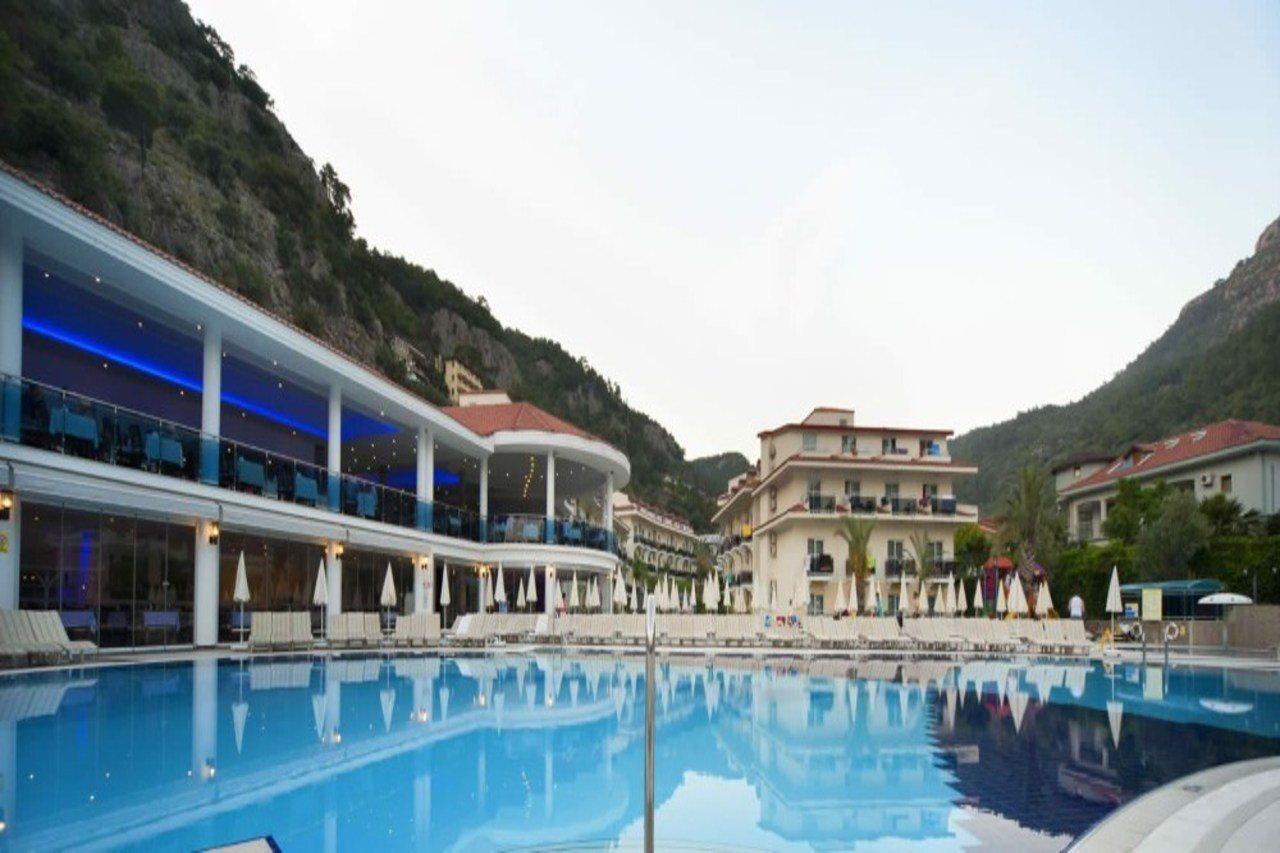 Montebello Deluxe