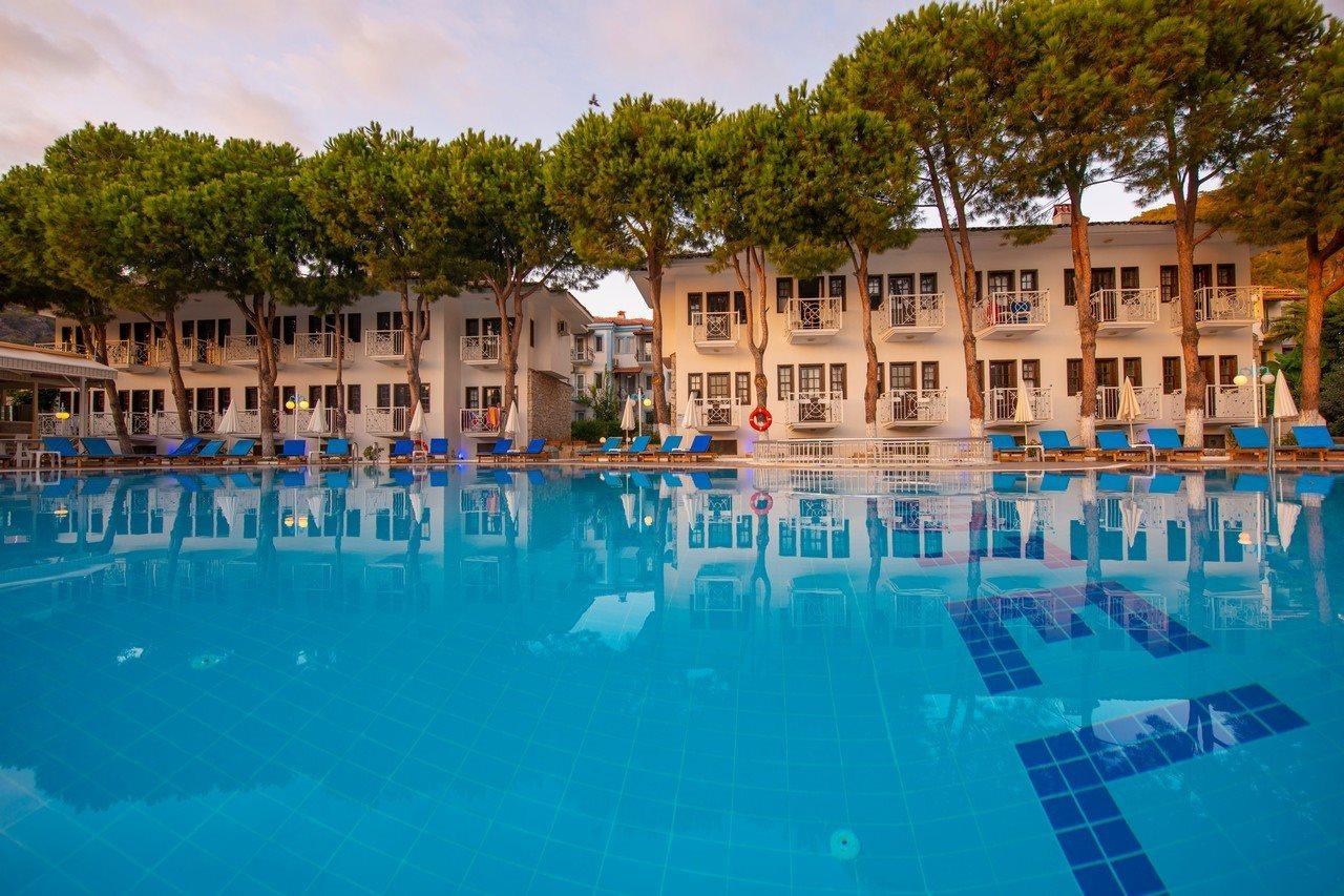 Otel White